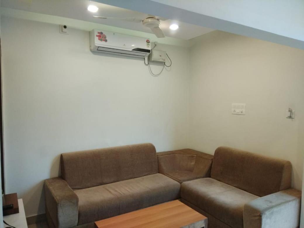 Tirur Tourist Home Exterior photo