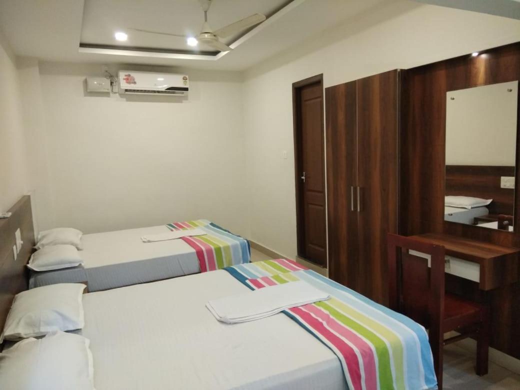 Tirur Tourist Home Exterior photo